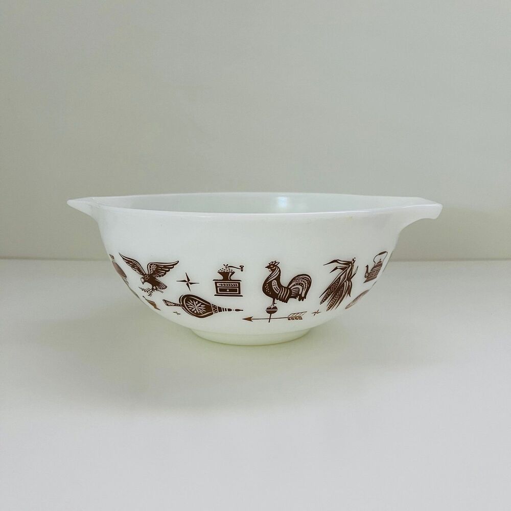 PYREX White Brown Early American 443 Cinderella Mixing Bowl 2.5 Qt